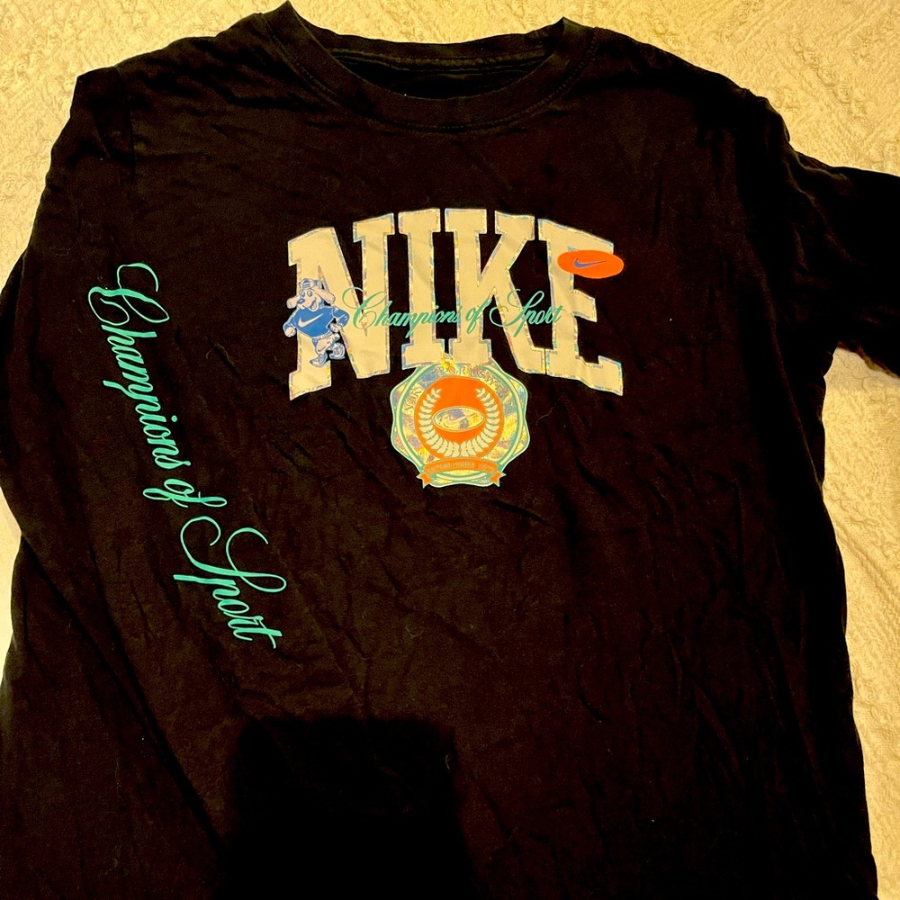 nike boys XL  long sleeve great condition